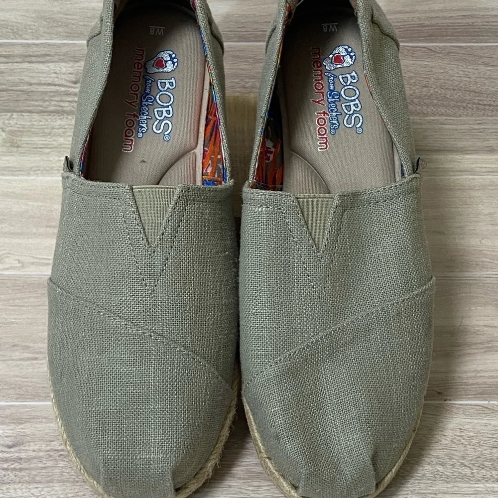 BOBS by Sketchers / Taupe Espadrille Wedge Slip On Shoes Size 8W